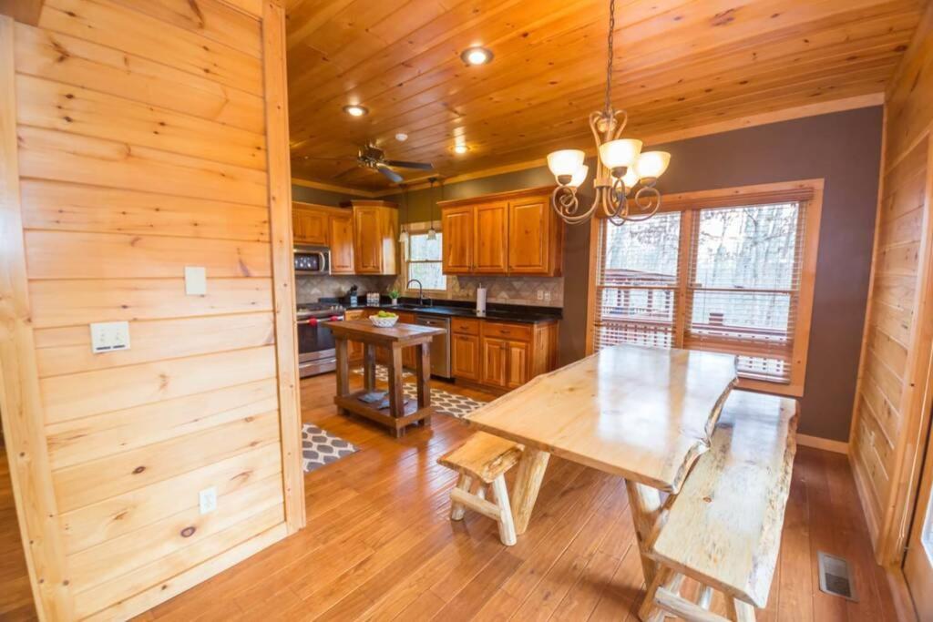 Christmas Lodge-Secluded Near Downtown Blue Ridge Exteriér fotografie